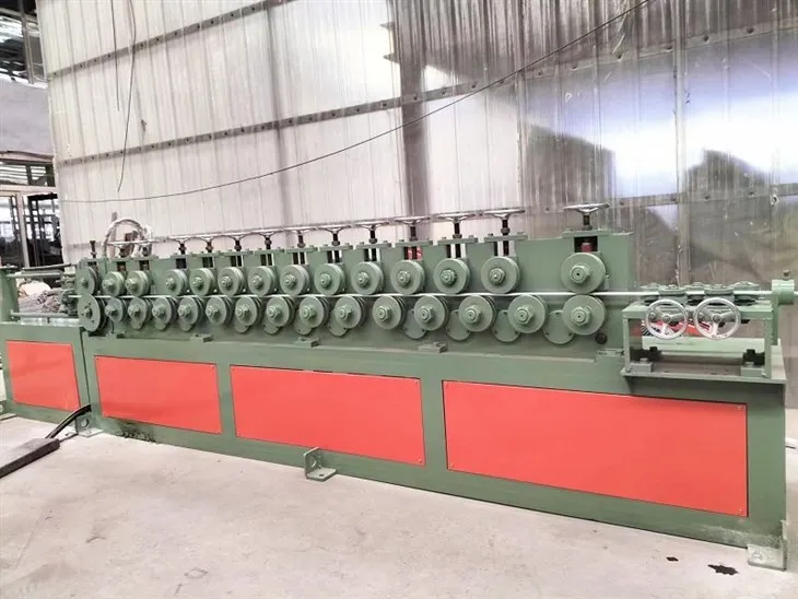 Multi-wheel Straightener
